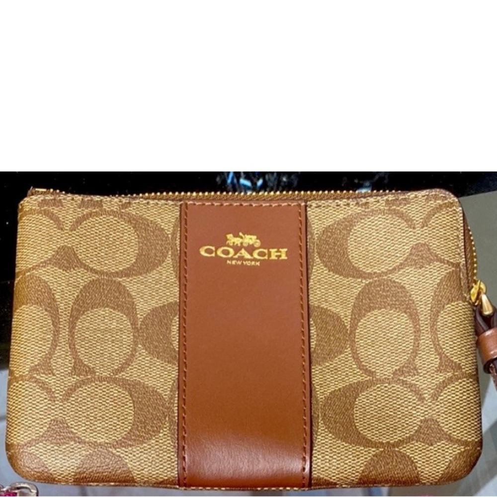 Coach wristlet - Picture 1 of 2